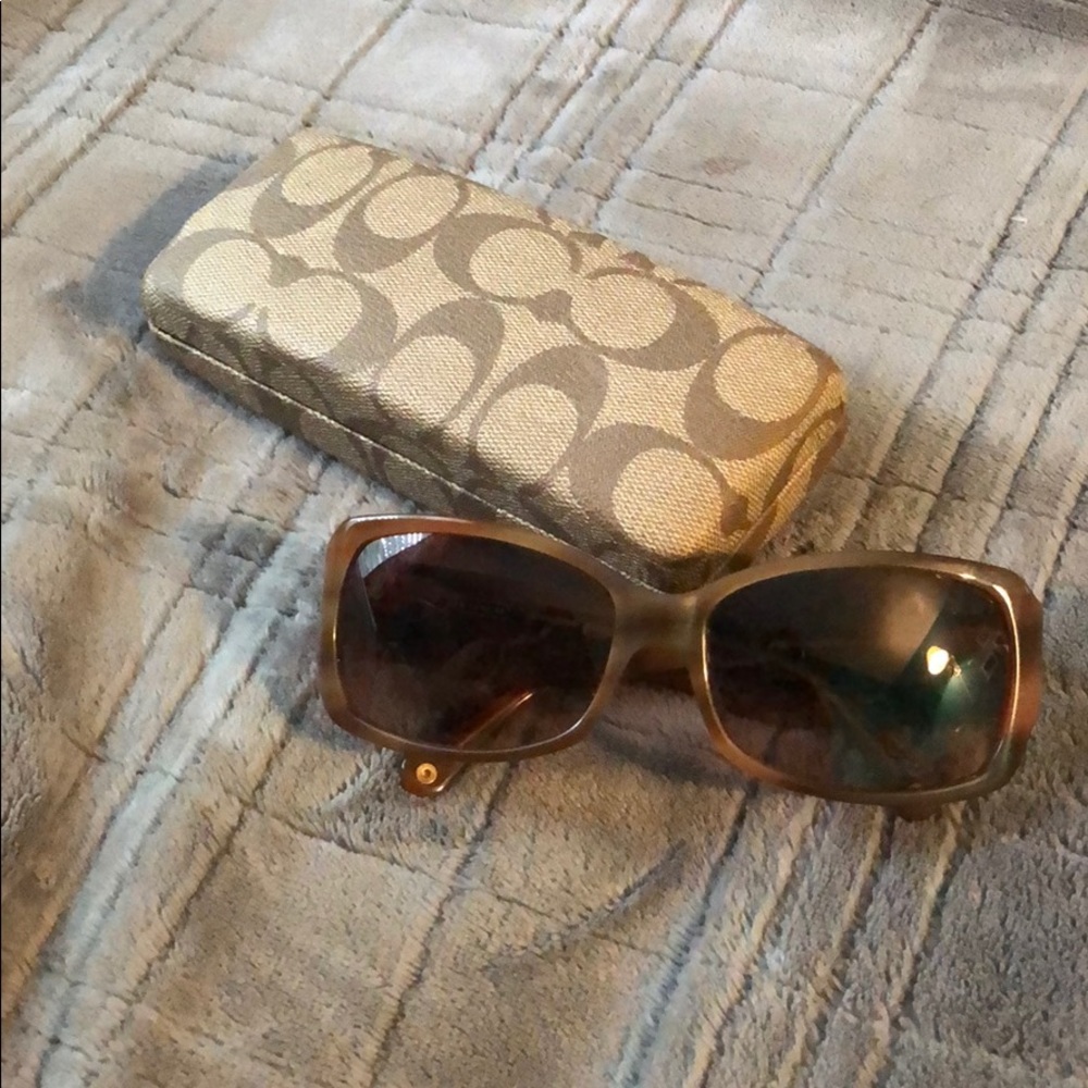 COACH SUNGLASSES